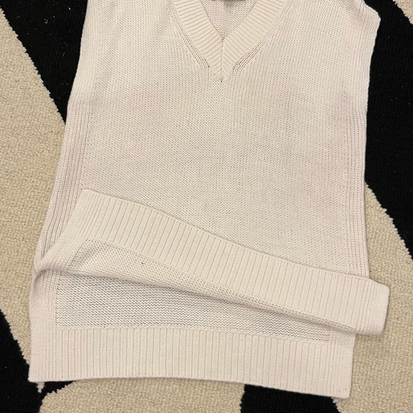 LOFT Sweater Vest - Picture 3 of 3